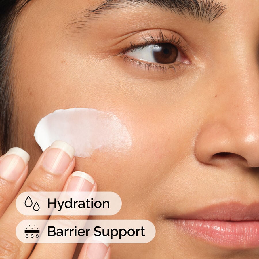 natural-moisturizing-factors-ha-d6 ord-natural-moisturizing-factors-ha-model-application-with-benefits.jpg